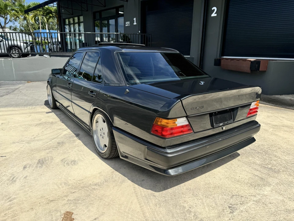 1988 Mercedes-Benz W124 E-Class - Image 17 of 31