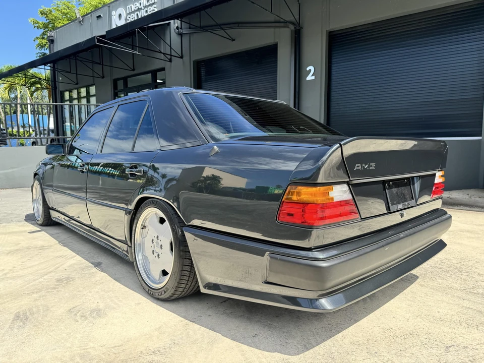 1988 Mercedes-Benz W124 E-Class - Image 18 of 31