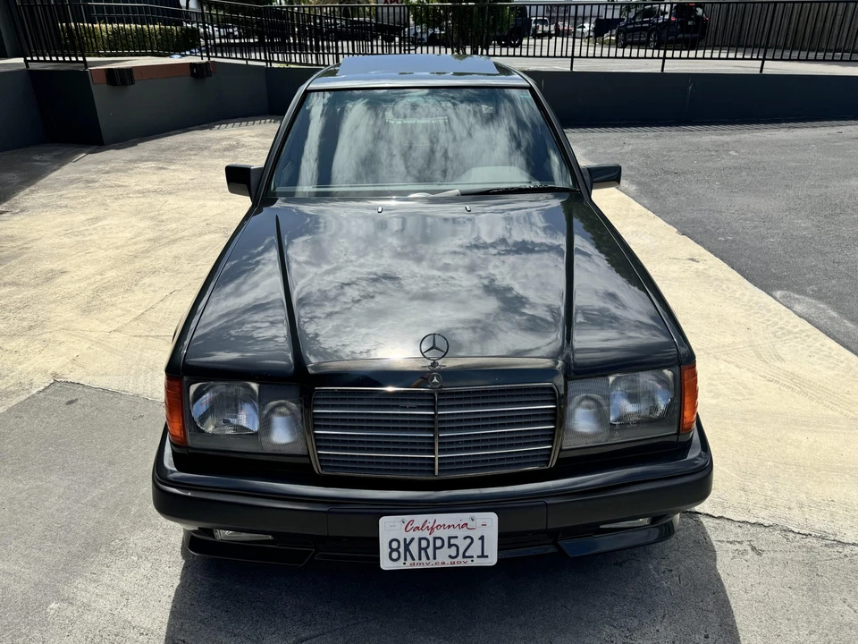 1988 Mercedes-Benz W124 E-Class - Image 25 of 31
