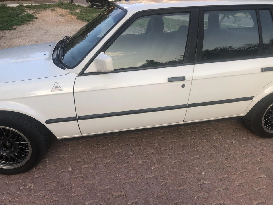 1989 BMW E30 3 Series - Image 18 of 31