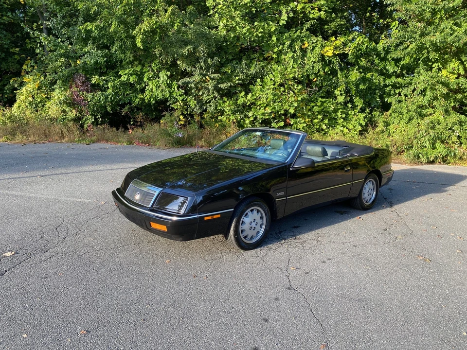 1989 Chrysler LeBaron - Image 2 of 31