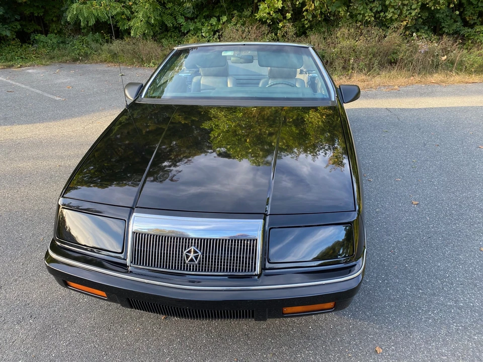 1989 Chrysler LeBaron - Image 14 of 31