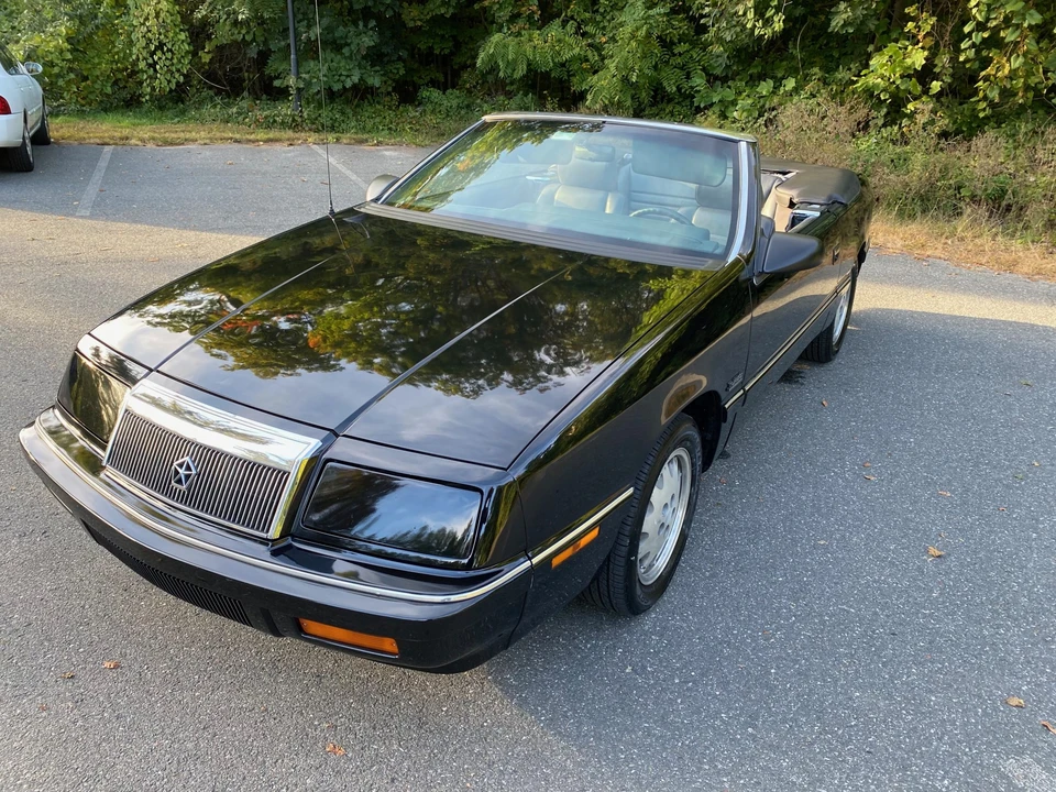 1989 Chrysler LeBaron - Image 7 of 31