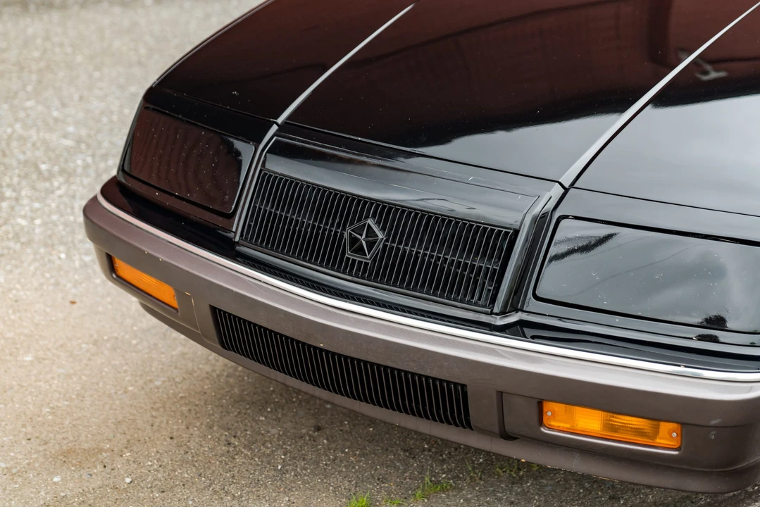 1989 Chrysler LeBaron - Image 18 of 31