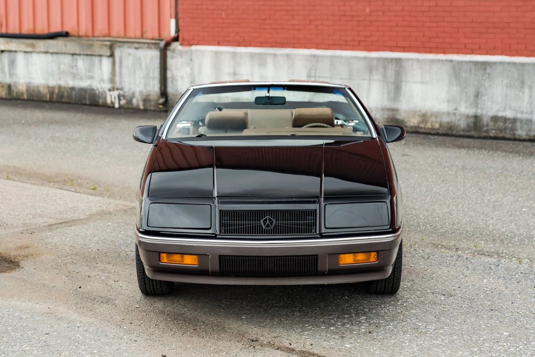 1989 Chrysler LeBaron - Image 5 of 31