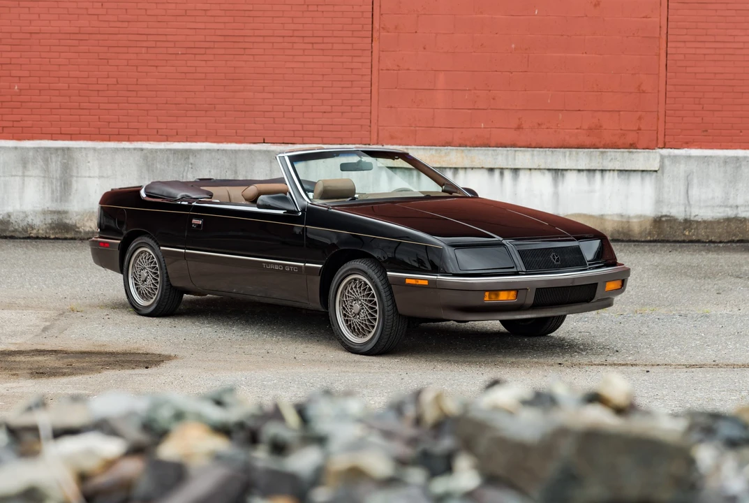 1989 Chrysler LeBaron - Image 9 of 31