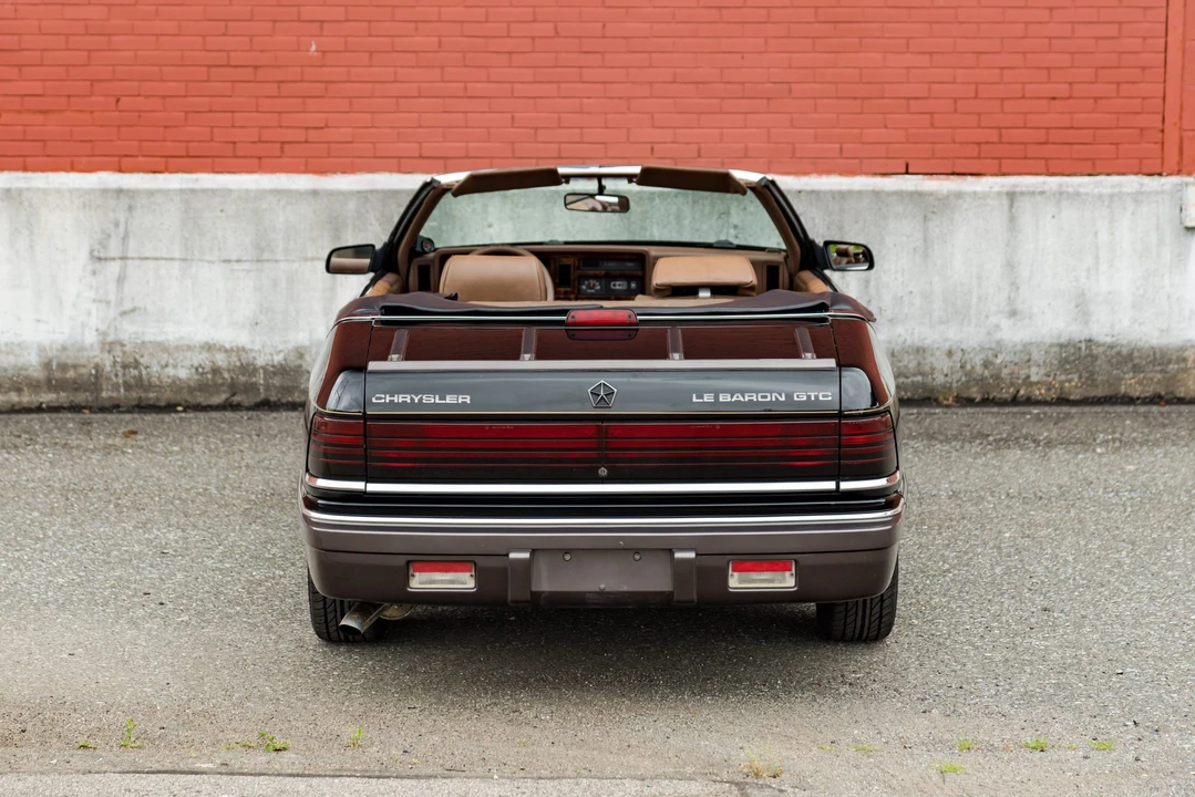 1989 Chrysler LeBaron - Image 12 of 31