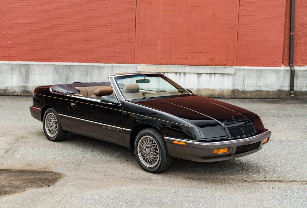 1989 Chrysler LeBaron - Image 8 of 31