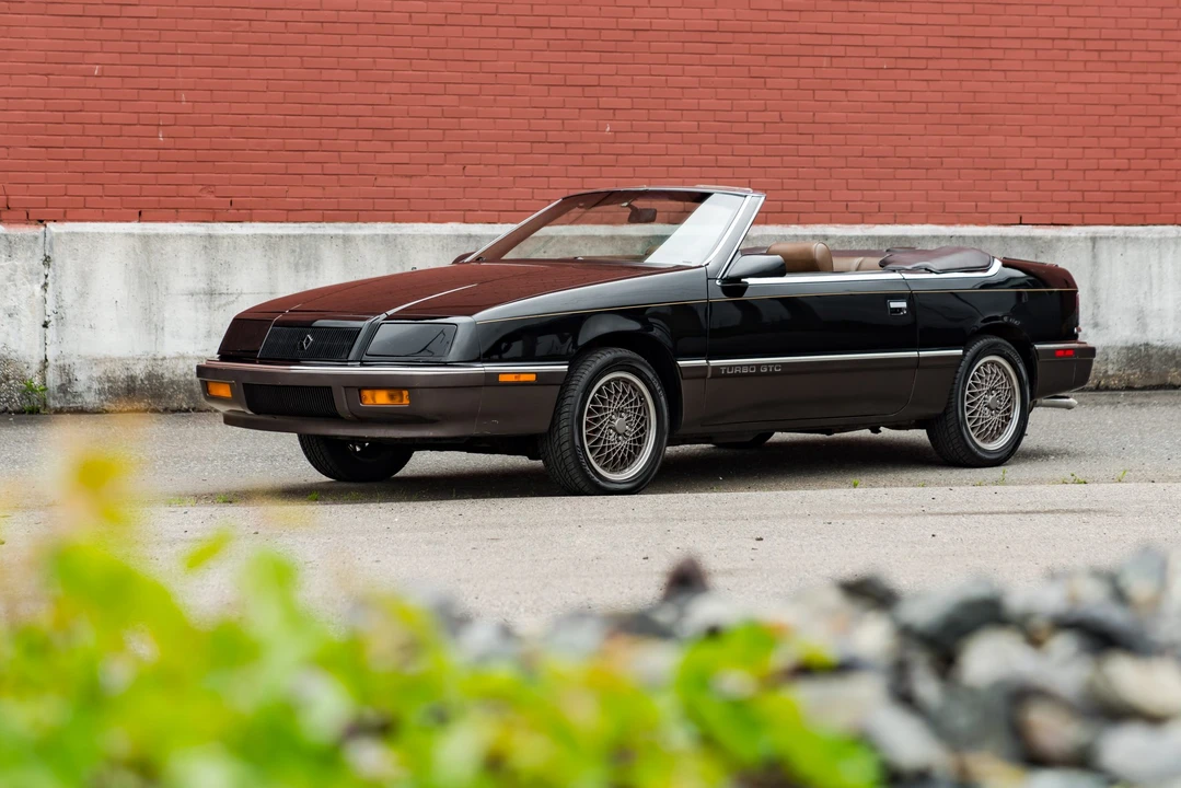1989 Chrysler LeBaron - Image 2 of 31