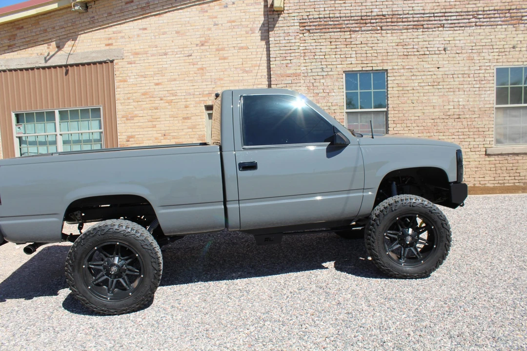 1989 GMC Sierra 1st Gen - Image 12 of 31