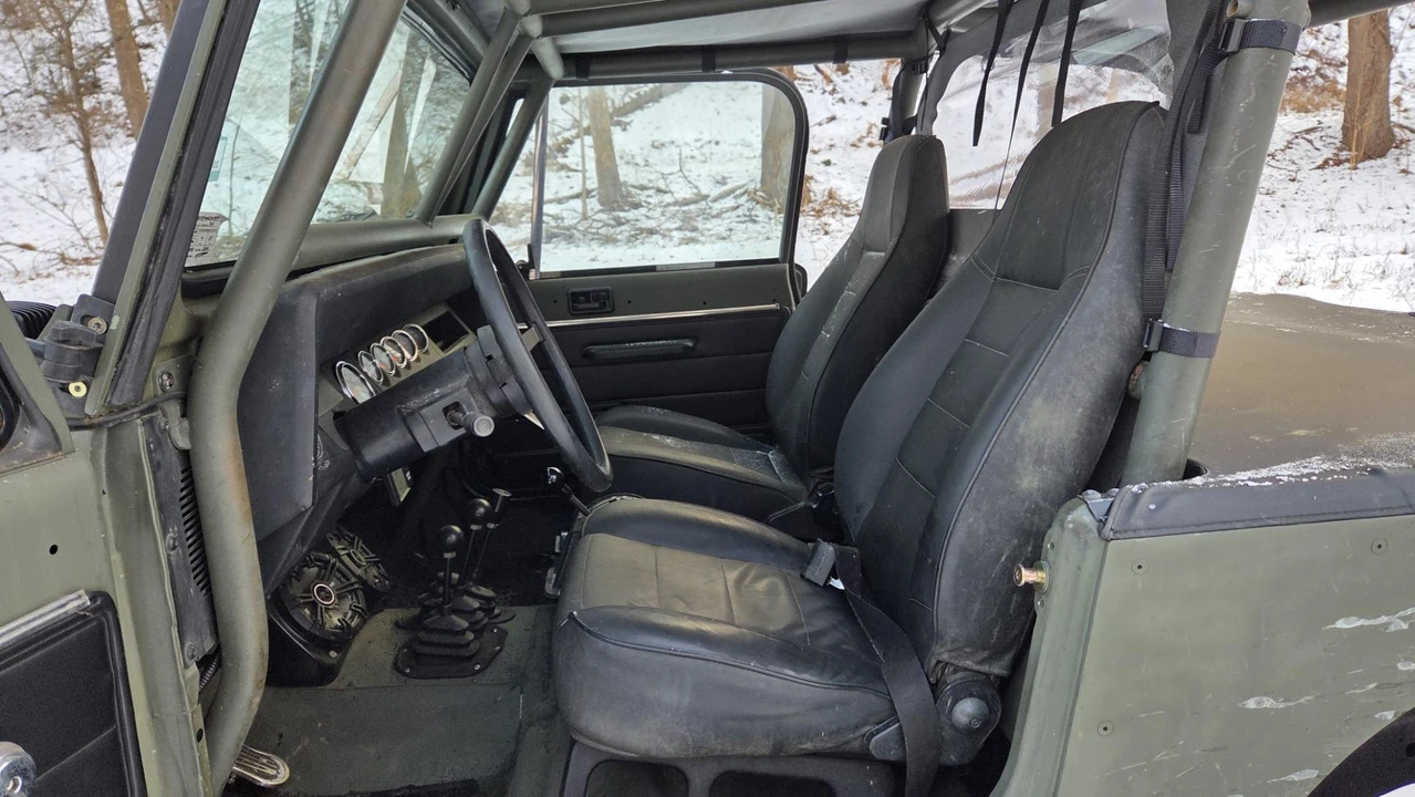 1989 Jeep YJ Wrangler - Image 18 of 31