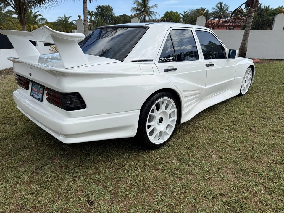 1989 Mercedes-Benz 190E - Image 12 of 31