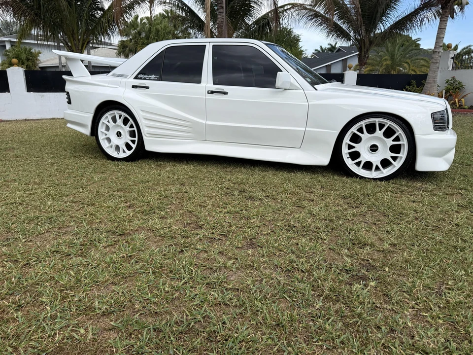 1989 Mercedes-Benz 190E - Image 14 of 31