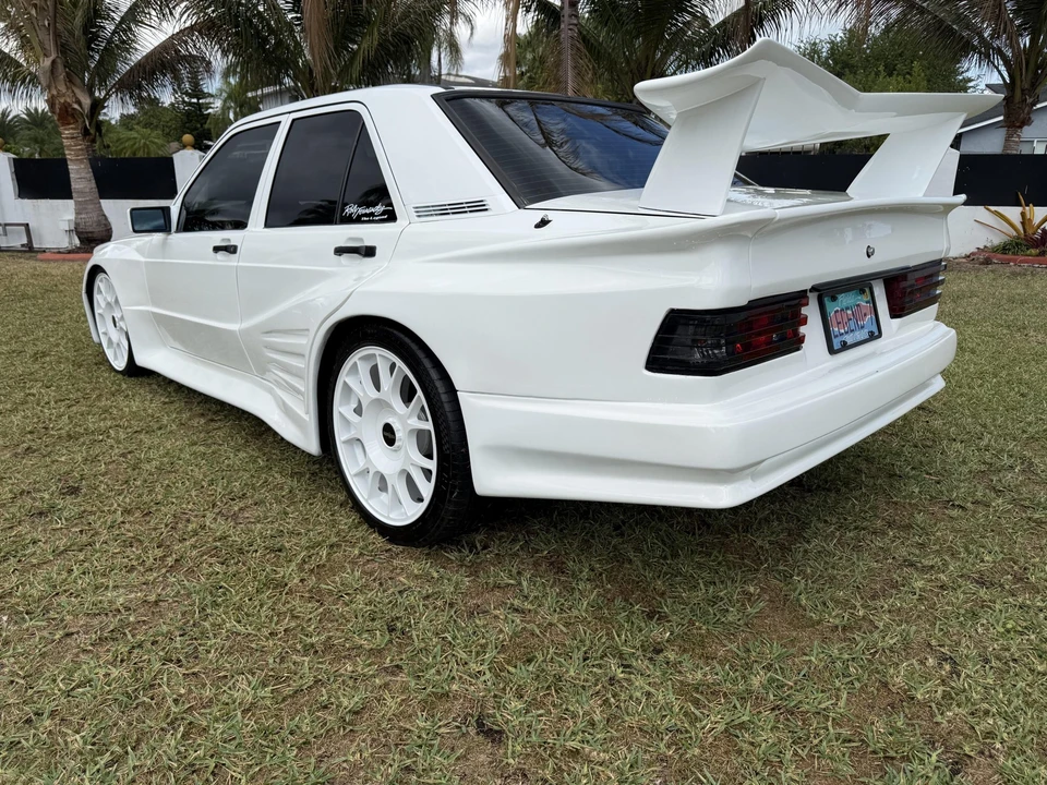 1989 Mercedes-Benz 190E - Image 8 of 31