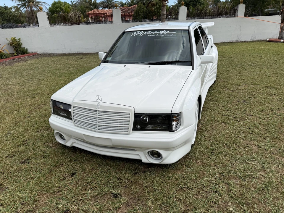 1989 Mercedes-Benz 190E - Image 2 of 31