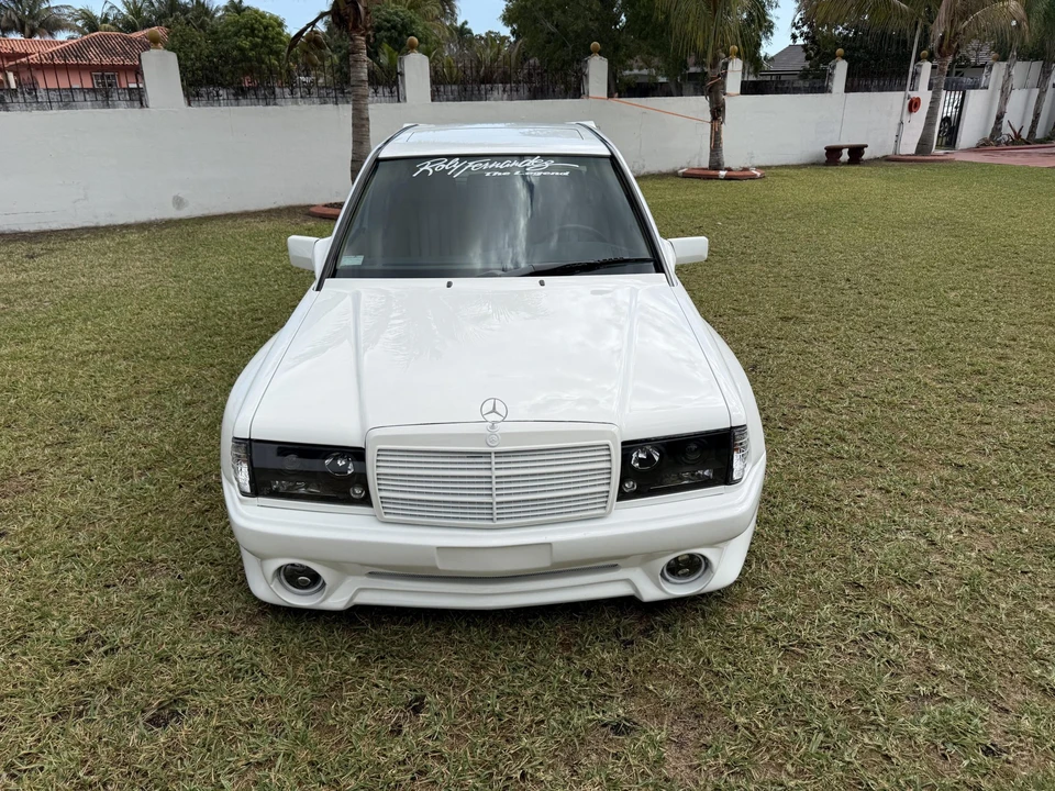 1989 Mercedes-Benz 190E - Image 17 of 31