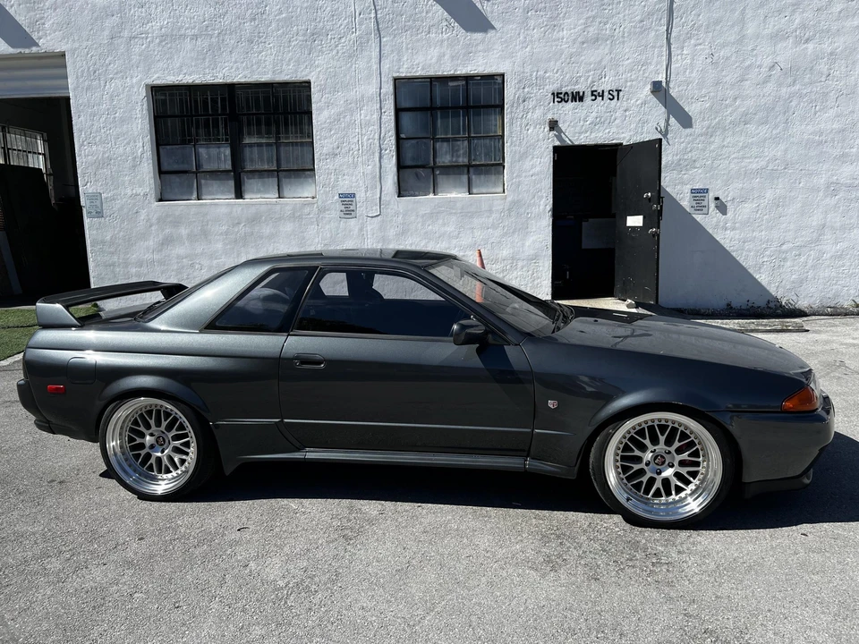1989 Nissan R32 Skyline GT-R 8th Gen - Image 19 of 31