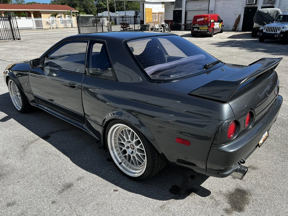 1989 Nissan R32 Skyline GT-R 8th Gen - Image 29 of 31