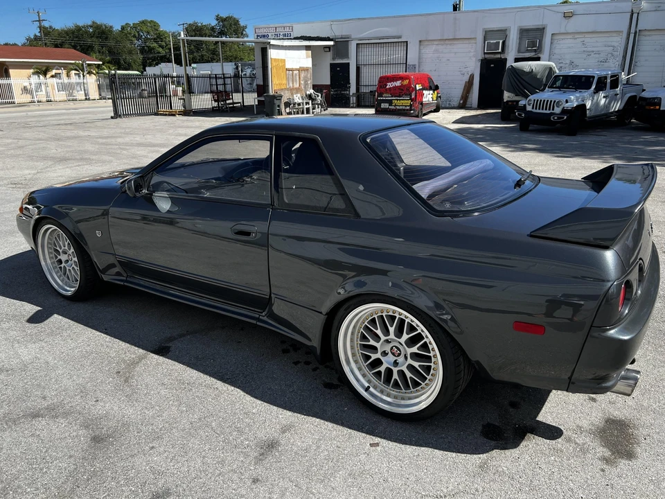 1989 Nissan R32 Skyline GT-R 8th Gen - Image 28 of 31