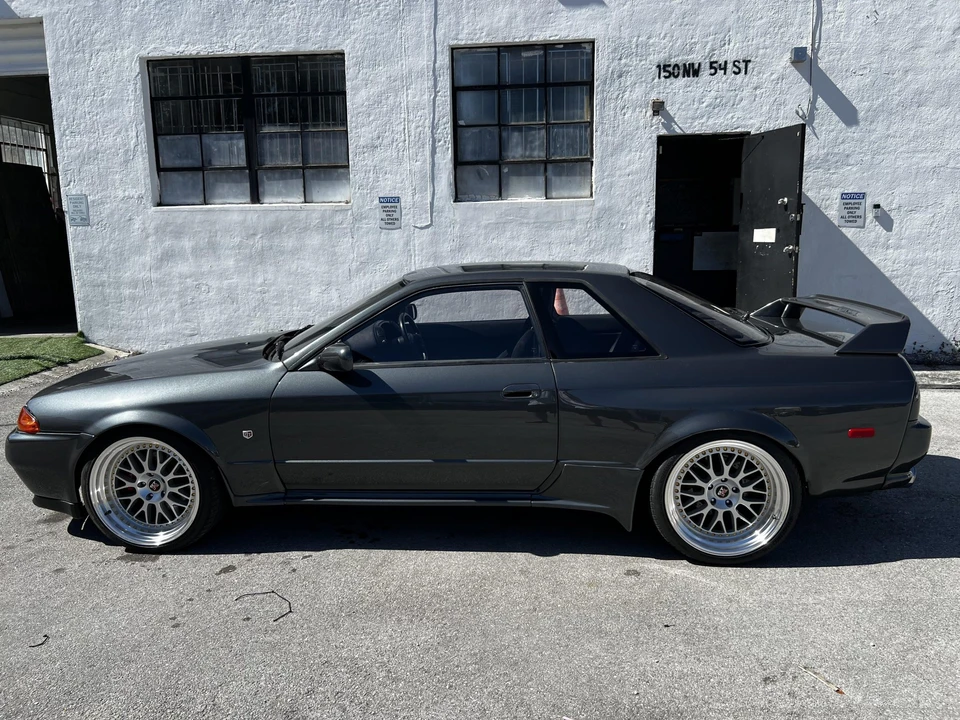 1989 Nissan R32 Skyline GT-R 8th Gen - Image 10 of 31