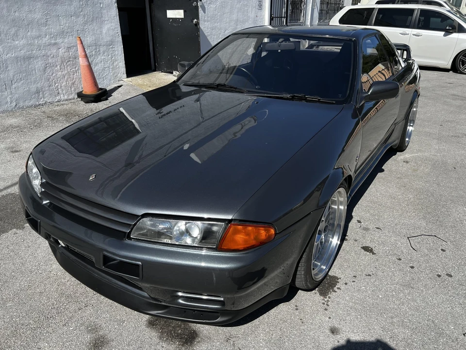 1989 Nissan R32 Skyline GT-R 8th Gen - Image 8 of 31