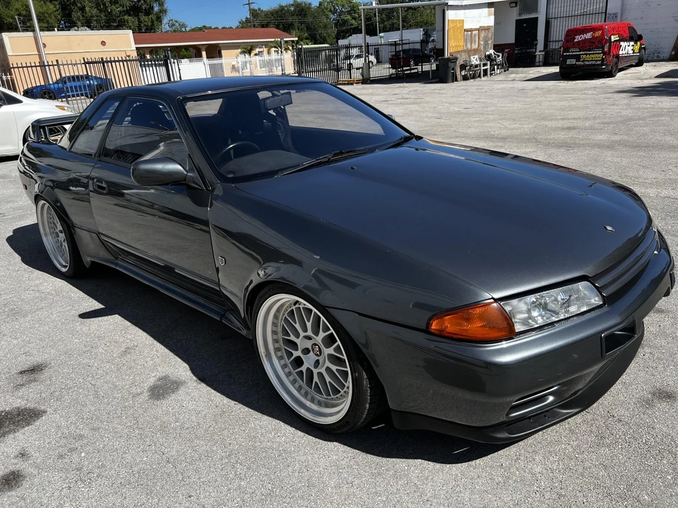 1989 Nissan R32 Skyline GT-R 8th Gen - Image 2 of 31