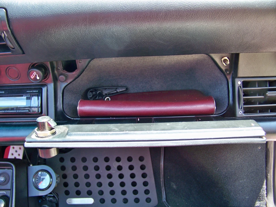 1989 Porsche 911 Carrera 3.2 - Image 30 of 31