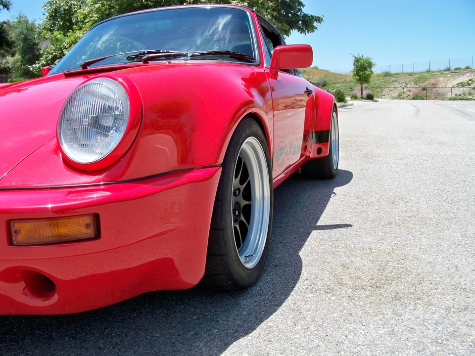 1989 Porsche 911 Carrera 3.2 - Image 11 of 31