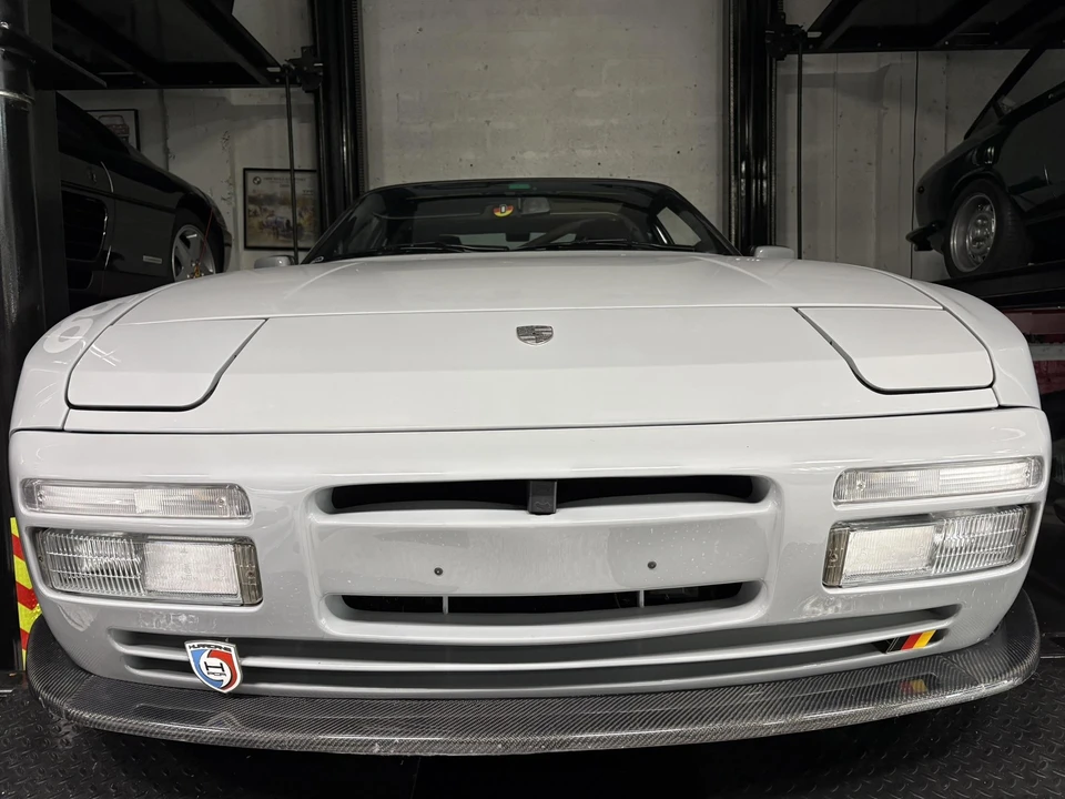 1989 Porsche 944 Turbo - Image 15 of 31