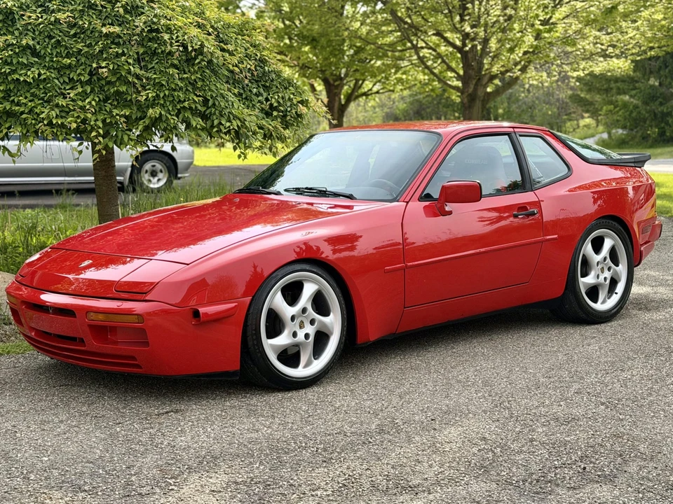 1989 Porsche 944 Turbo - Image 3 of 31