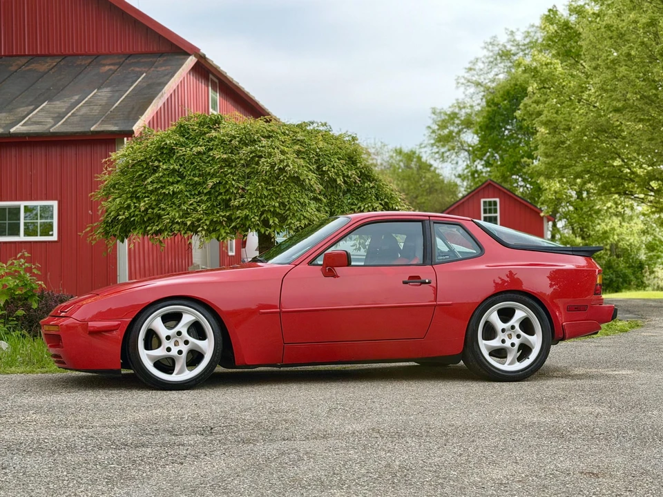 1989 Porsche 944 Turbo - Image 8 of 31