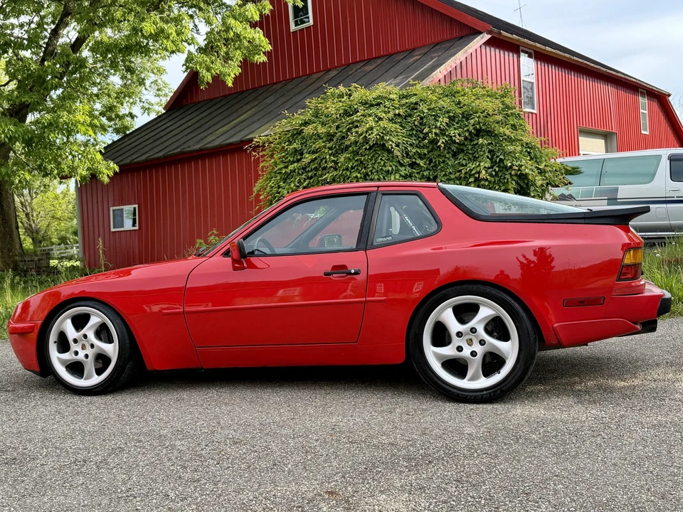1989 Porsche 944 Turbo - Image 9 of 31