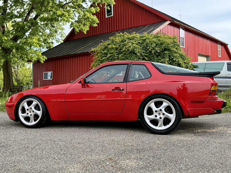 1989 Porsche 944 Turbo - Image 10 of 31