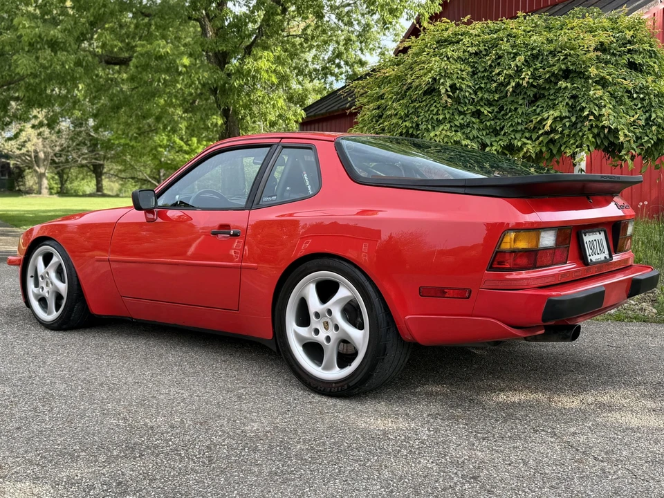 1989 Porsche 944 Turbo - Image 11 of 31