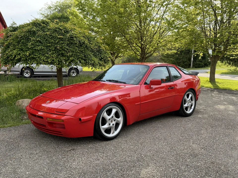 1989 Porsche 944 Turbo - Image 2 of 31