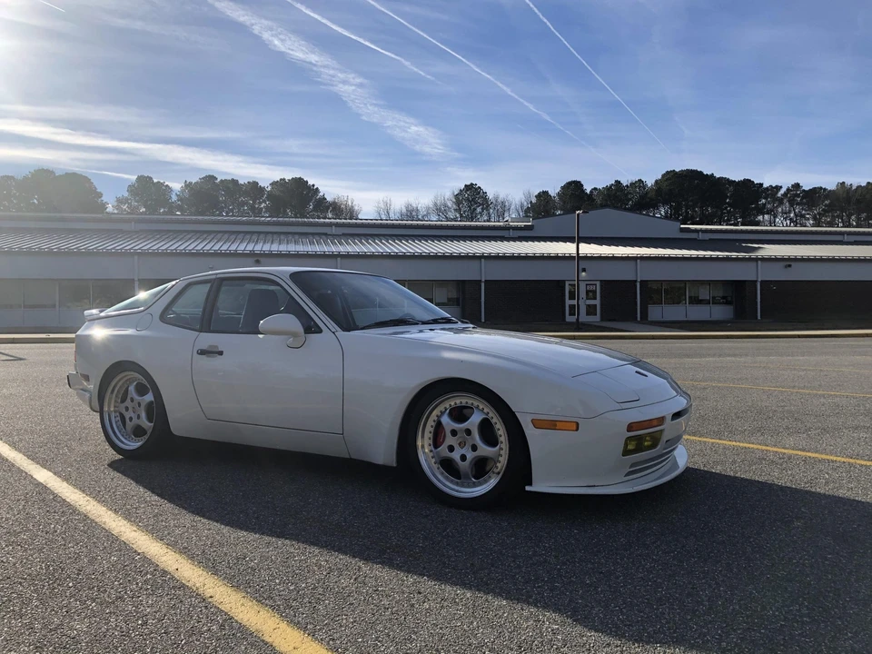 1989 Porsche 944 Turbo - Image 14 of 31