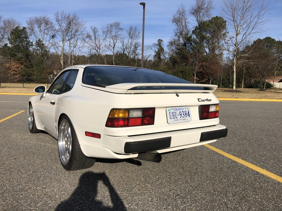 1989 Porsche 944 Turbo - Image 4 of 31