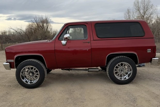 1990 Chevrolet K5 Blazer 3rd Gen - Image 3 of 7