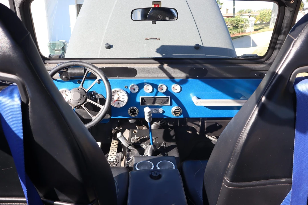 1990 Jeep YJ Wrangler - Image 23 of 31