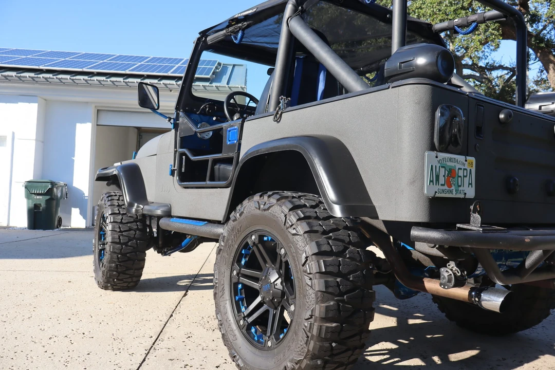 1990 Jeep YJ Wrangler - Image 16 of 31
