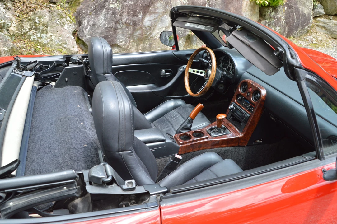 1990 Mazda NA MX-5 Miata - Image 29 of 31