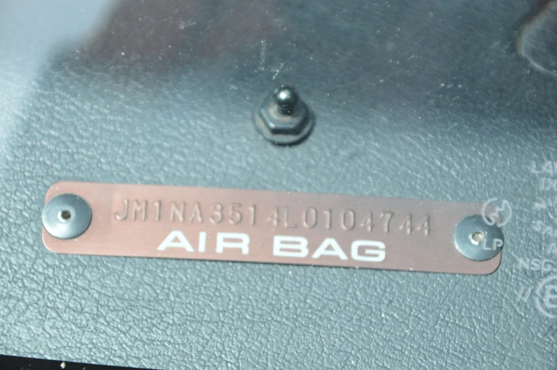 1990 Mazda NA MX-5 Miata - Image 26 of 31