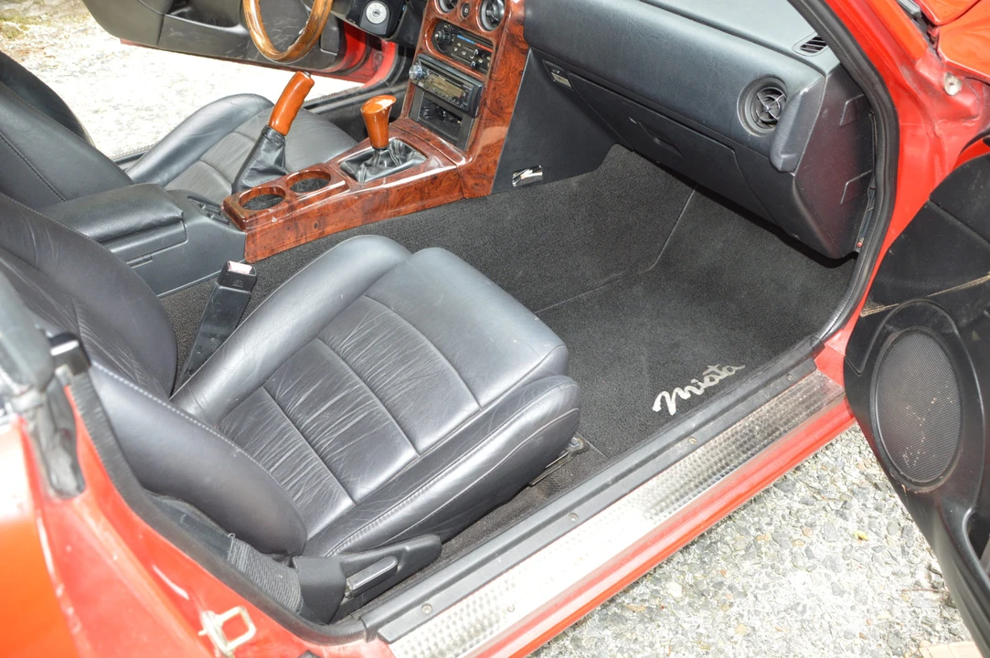 1990 Mazda NA MX-5 Miata - Image 30 of 31