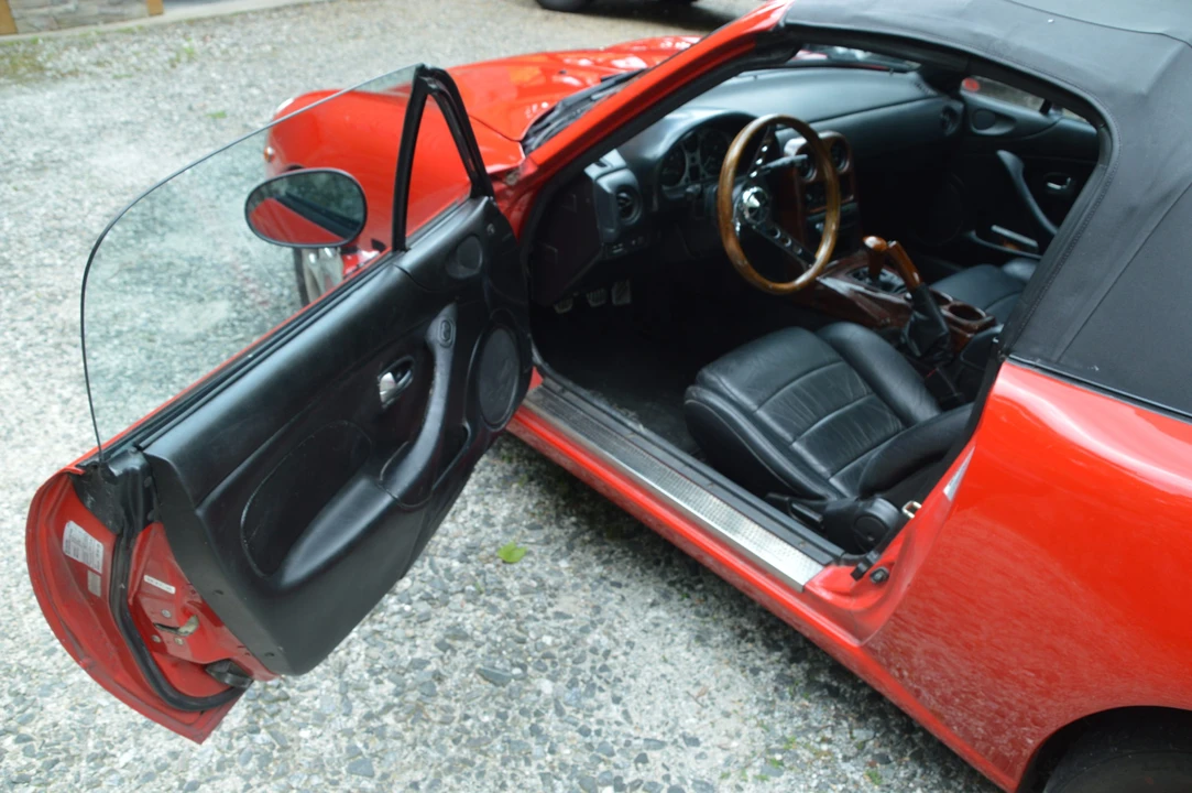 1990 Mazda NA MX-5 Miata - Image 27 of 31