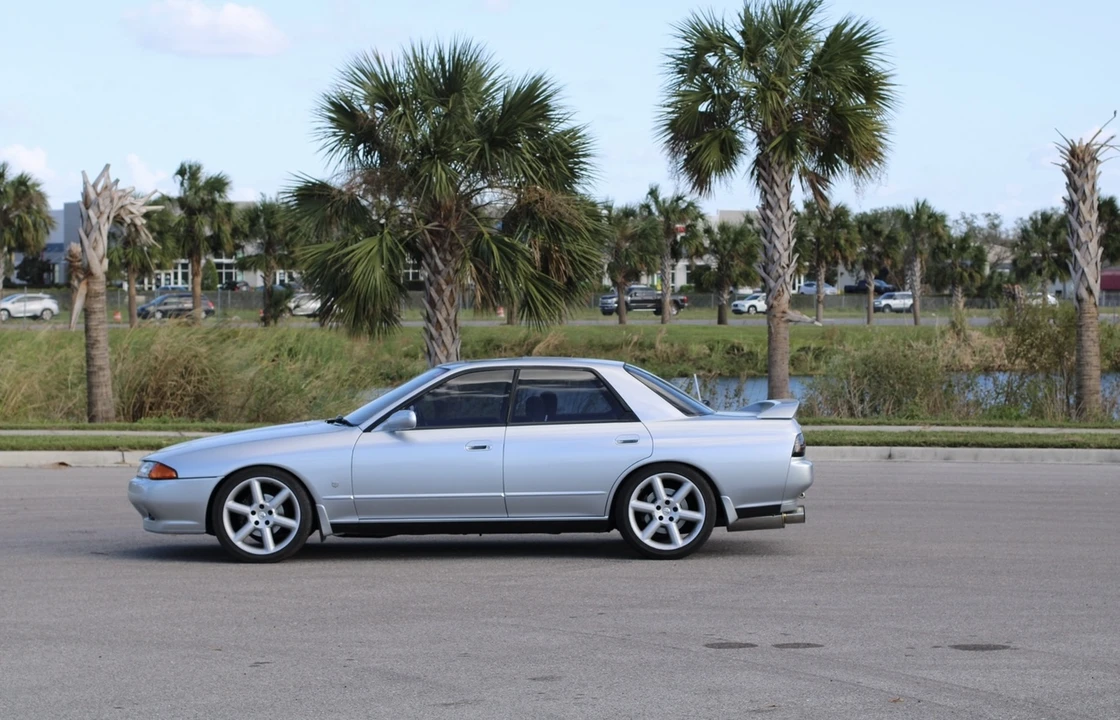 1990 Nissan R32 Skyline 8th Gen - Image 2 of 31