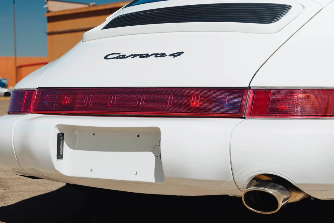 1990 Porsche 964 Carrera 4 - Image 27 of 31