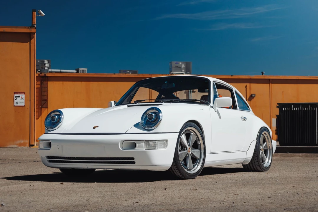 1990 Porsche 964 Carrera 4 - Image 2 of 31