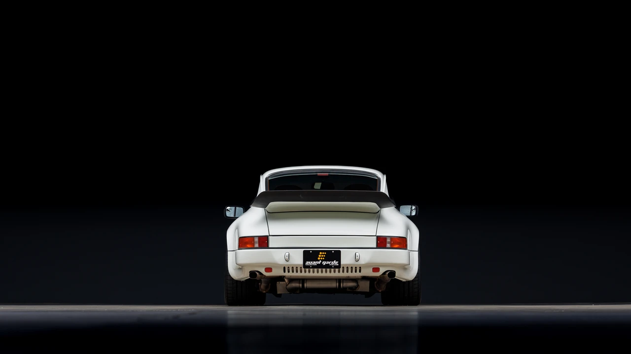 1990 Porsche 964 Carrera 4 - Image 17 of 31