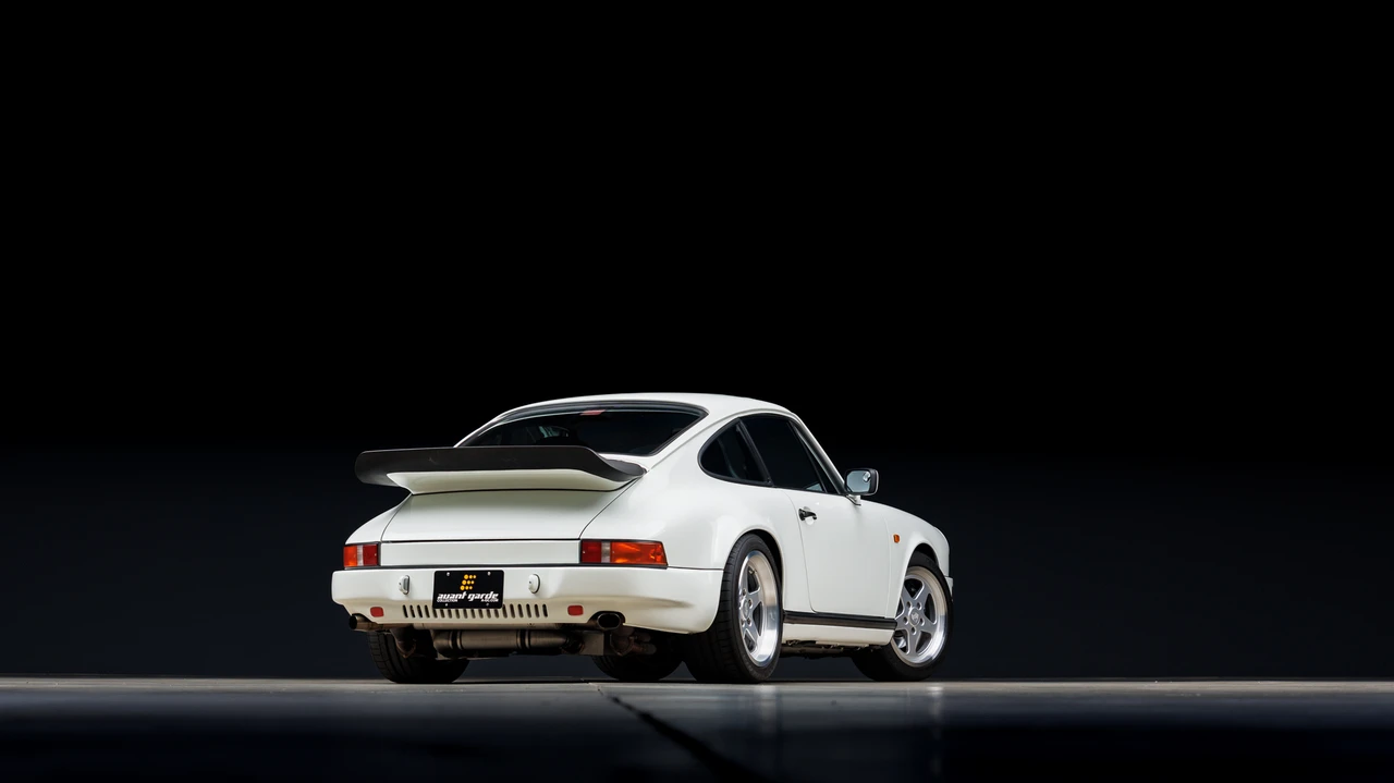 1990 Porsche 964 Carrera 4 - Image 15 of 31