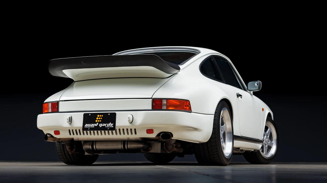 1990 Porsche 964 Carrera 4 - Image 16 of 31